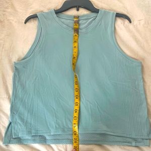 Lululemon cropped flowy muscle tank mint green